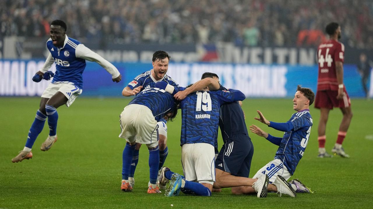 Schalke 04 kehrt in die Bundesliga zurück