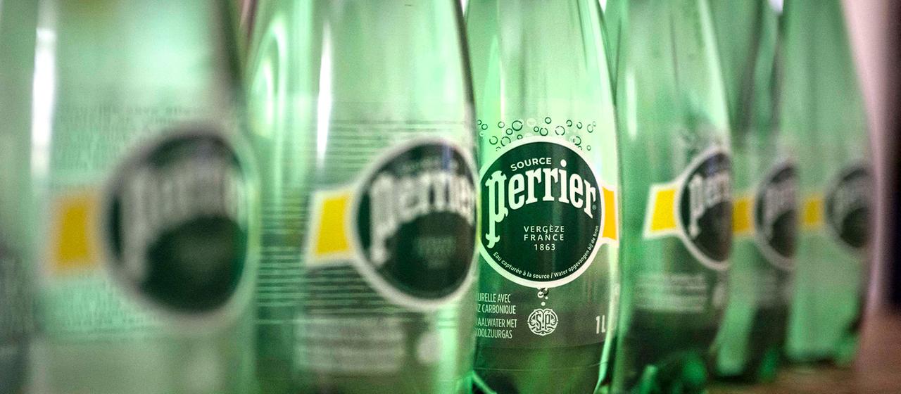 Perrier-Mineralwasserflaschen
