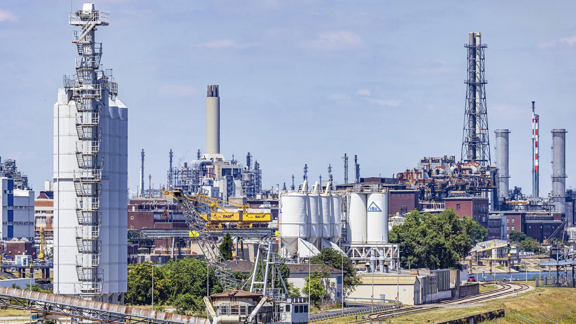 BASF kommt beim Konzernumbau voran - Aktie im Plus