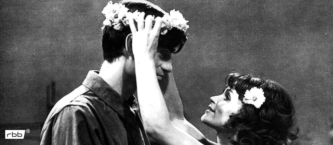 Angelica Domröse und Winfried Glatzeder in dem Film "Die Legende von Paul und Paula", DDR 1973 (Quelle: dpa/Röhnert Ursula)