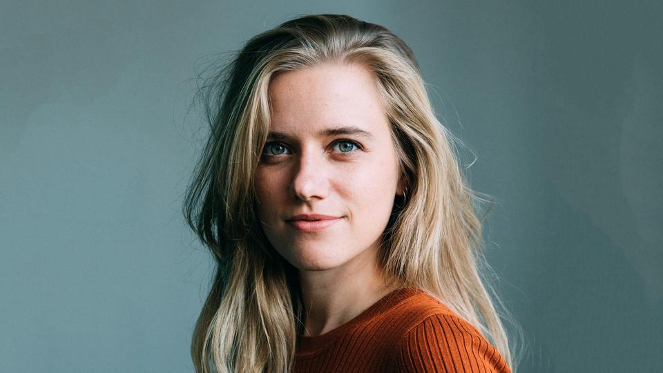 Für die Tagesschau berichtet Stella Männer tagesschau.de