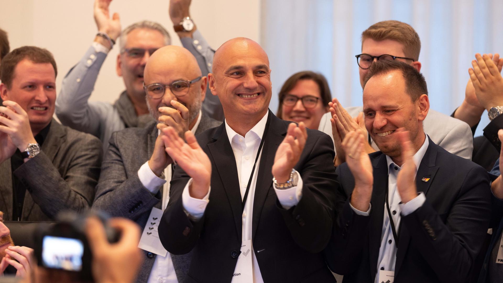  Mit knappen Vorsprung wurde der CDU-Kandidat Alexander Kalouti zum Oberbürgermeister in Dortmund gewählt. | dpa