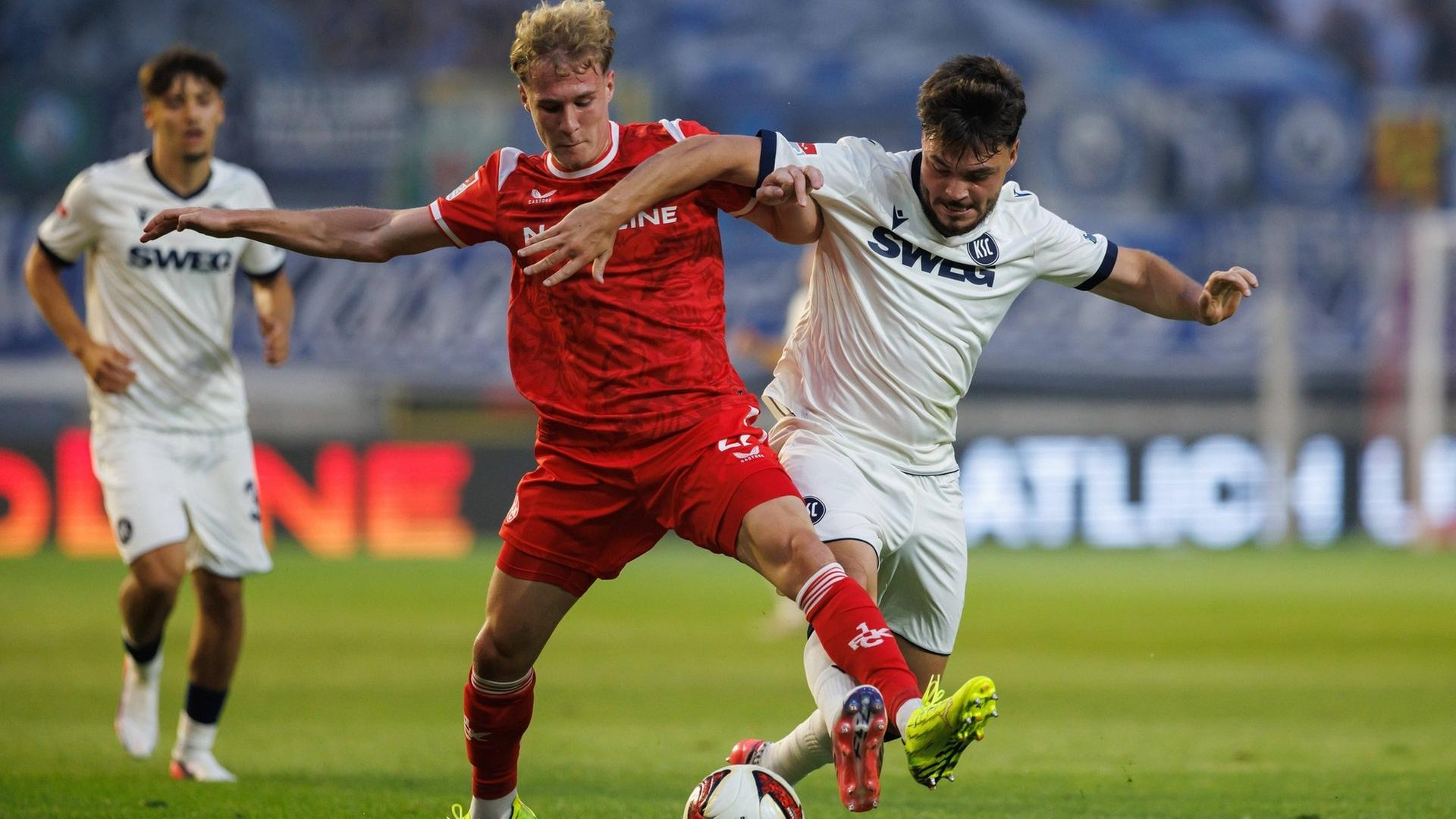 Remis im Südwest-Derby: FCK und KSC trennen sich torlos