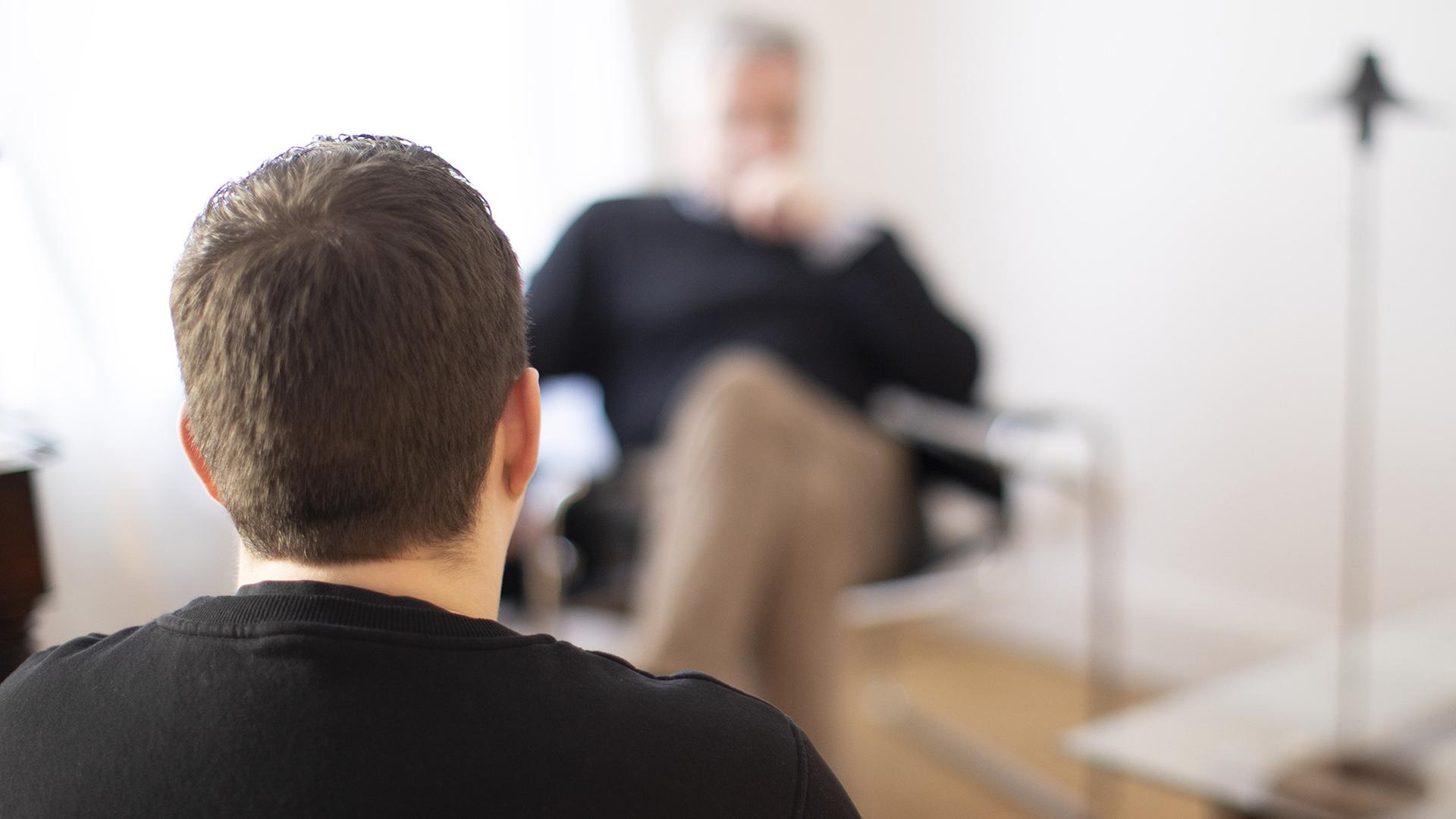 Psychotherapie: Weniger Honorar trotz fehlender Plätze