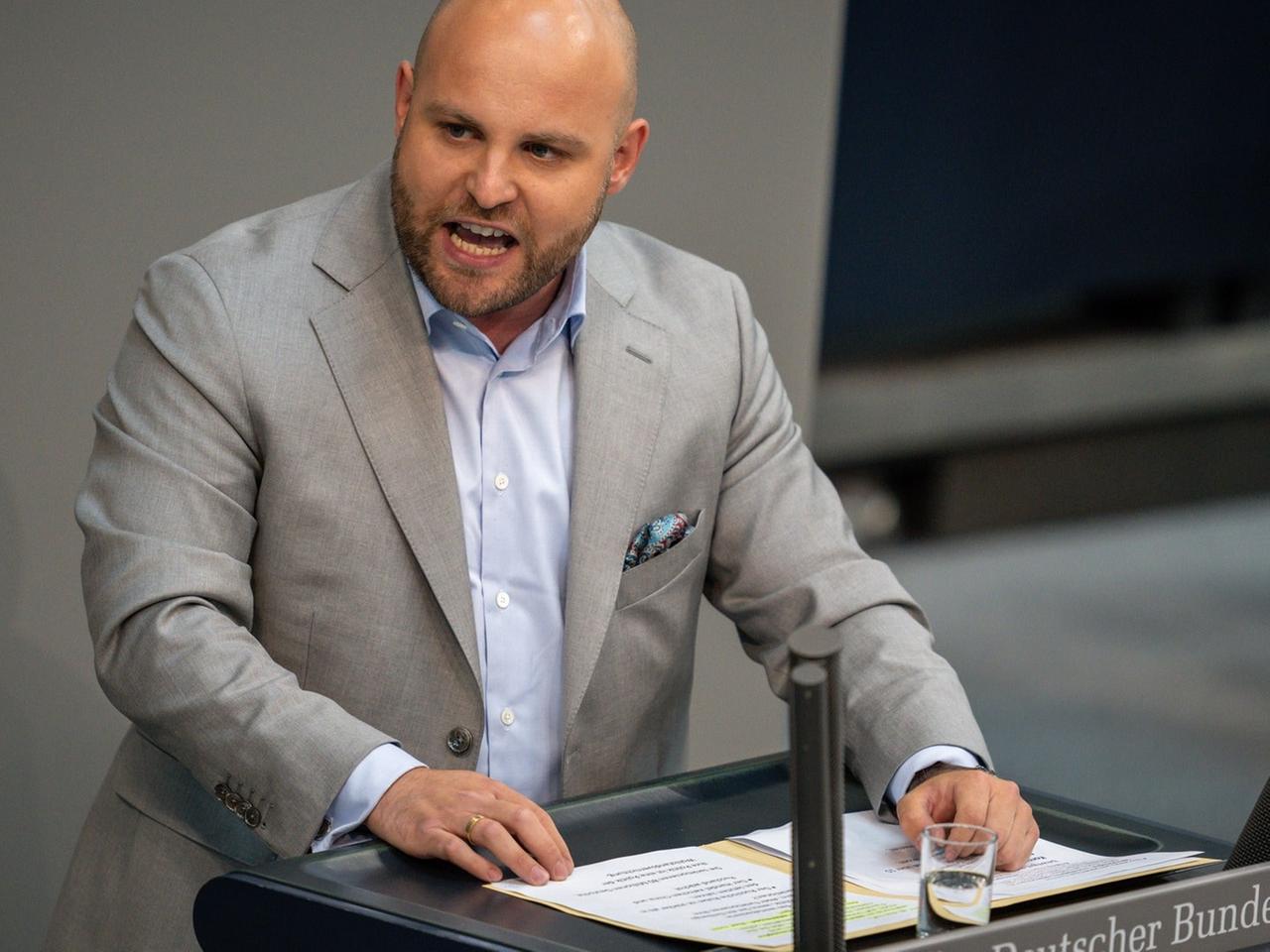 Baden-Württemberg: Markus Frohnmaier: AfD-Spitzenkandidat ohne Listenplatz  bei BW-Landtagswahl | tagesschau.de