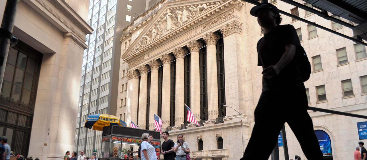 NYSE an der Wall Street.