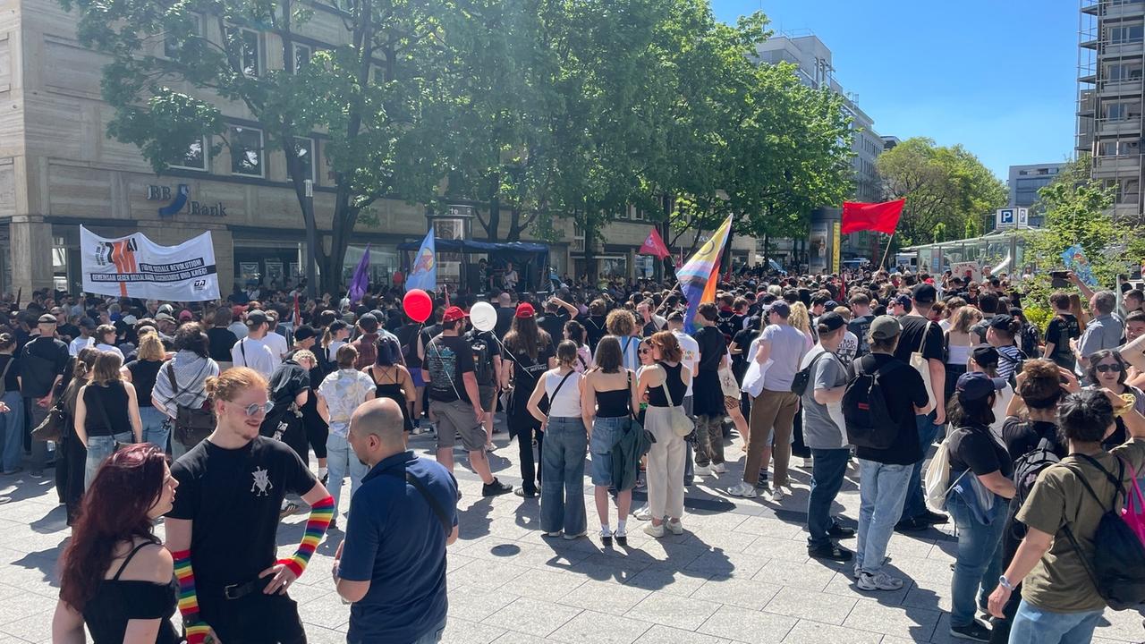 Baden-Württemberg: Stuttgart May Day Protests Draw Large Crowds