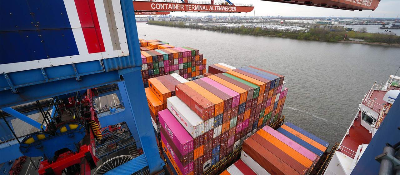 Container am Container Terminal Altenwerder (CTA).