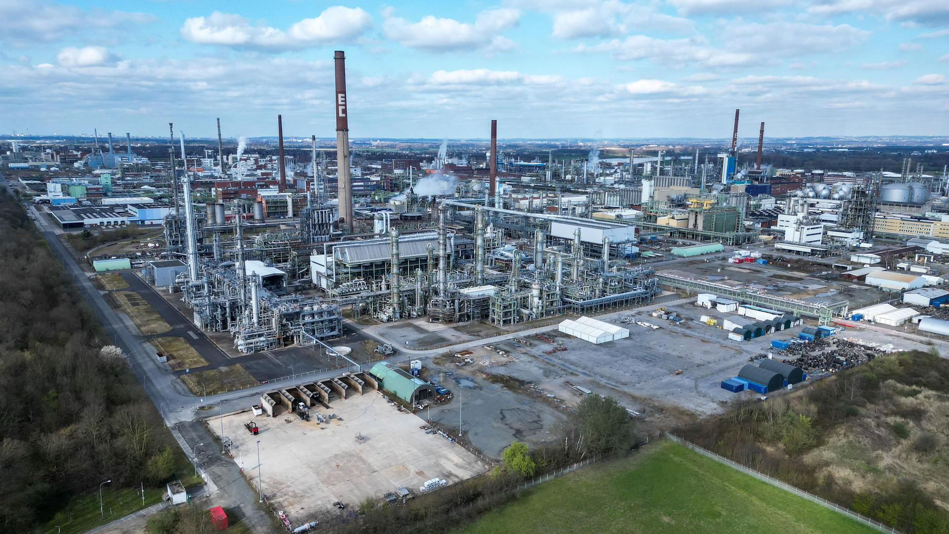 Bebaute und unbebaute Flächen auf dem Werksgelände des Chemparks Dormagen (Archivbild)  | WDR / Karsten Schöne