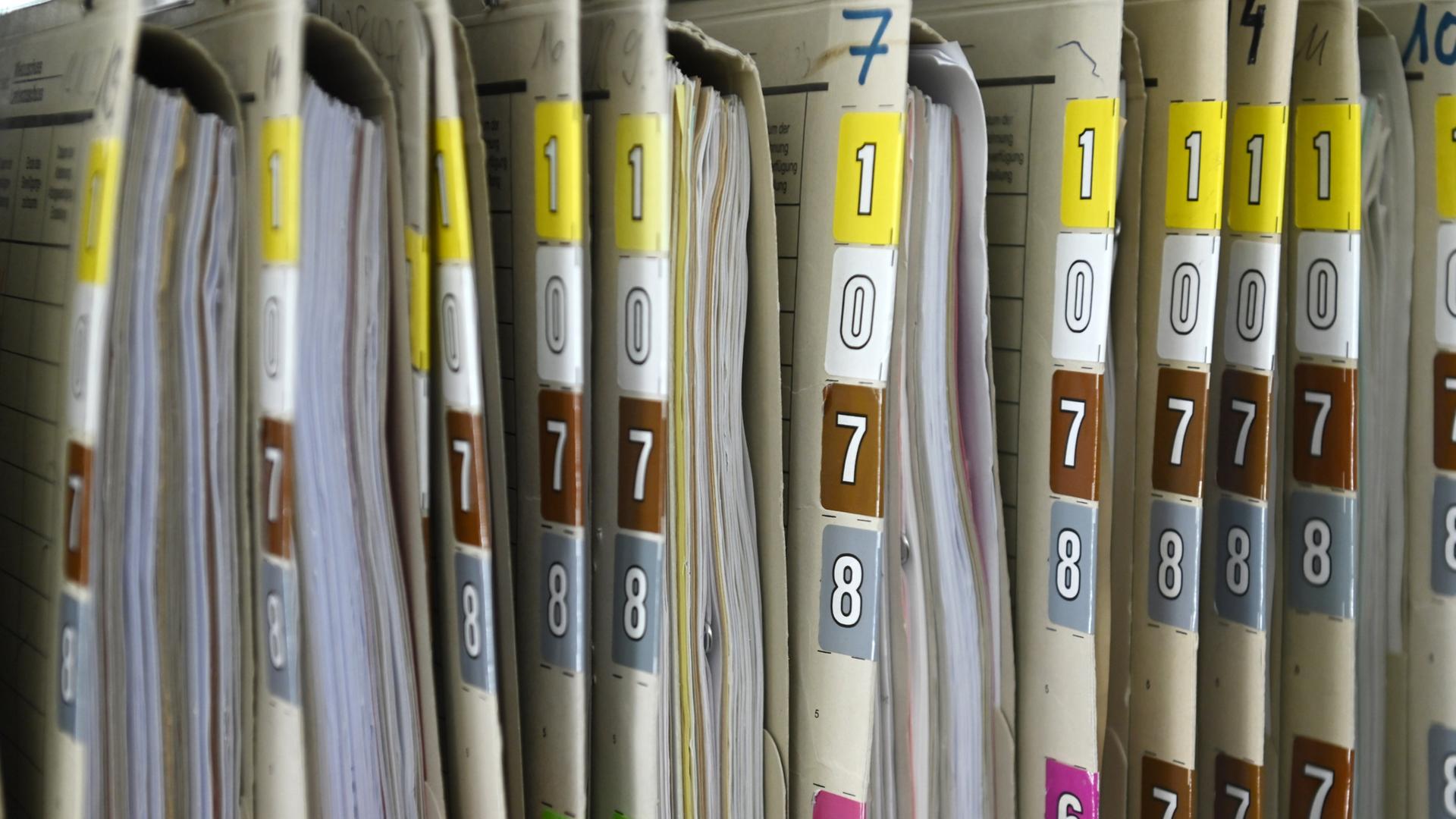 hr-info-Interview: Wie Bürokratie schlank, bürgernah und nachvollziehbar werden kann | picture alliance / SZ Photo | Robert Haas