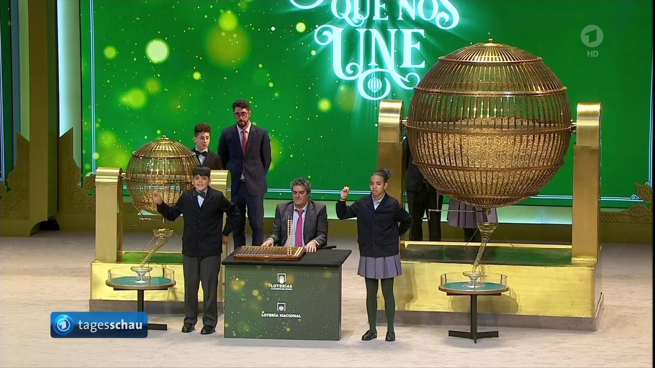 Ziehung der spanischen Weihnachtslotterie "El Gordo" tagesschau.de