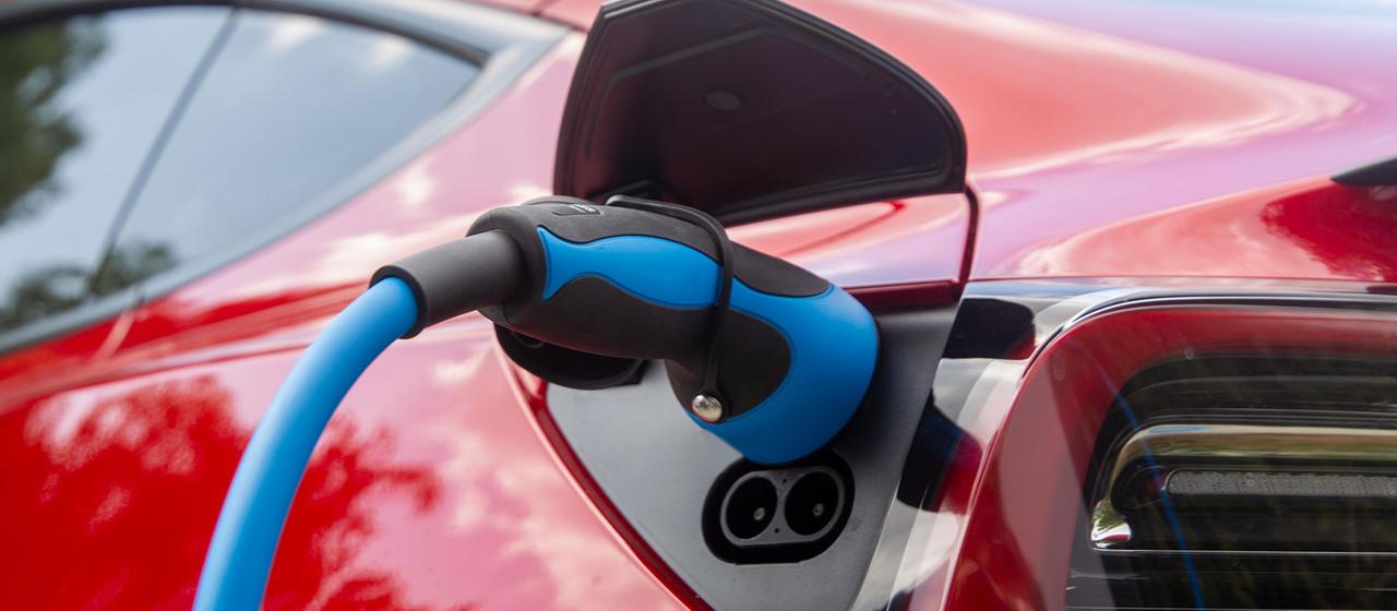 Elektroauto an der Ladestation
