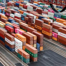Container im Hamburger Hafen