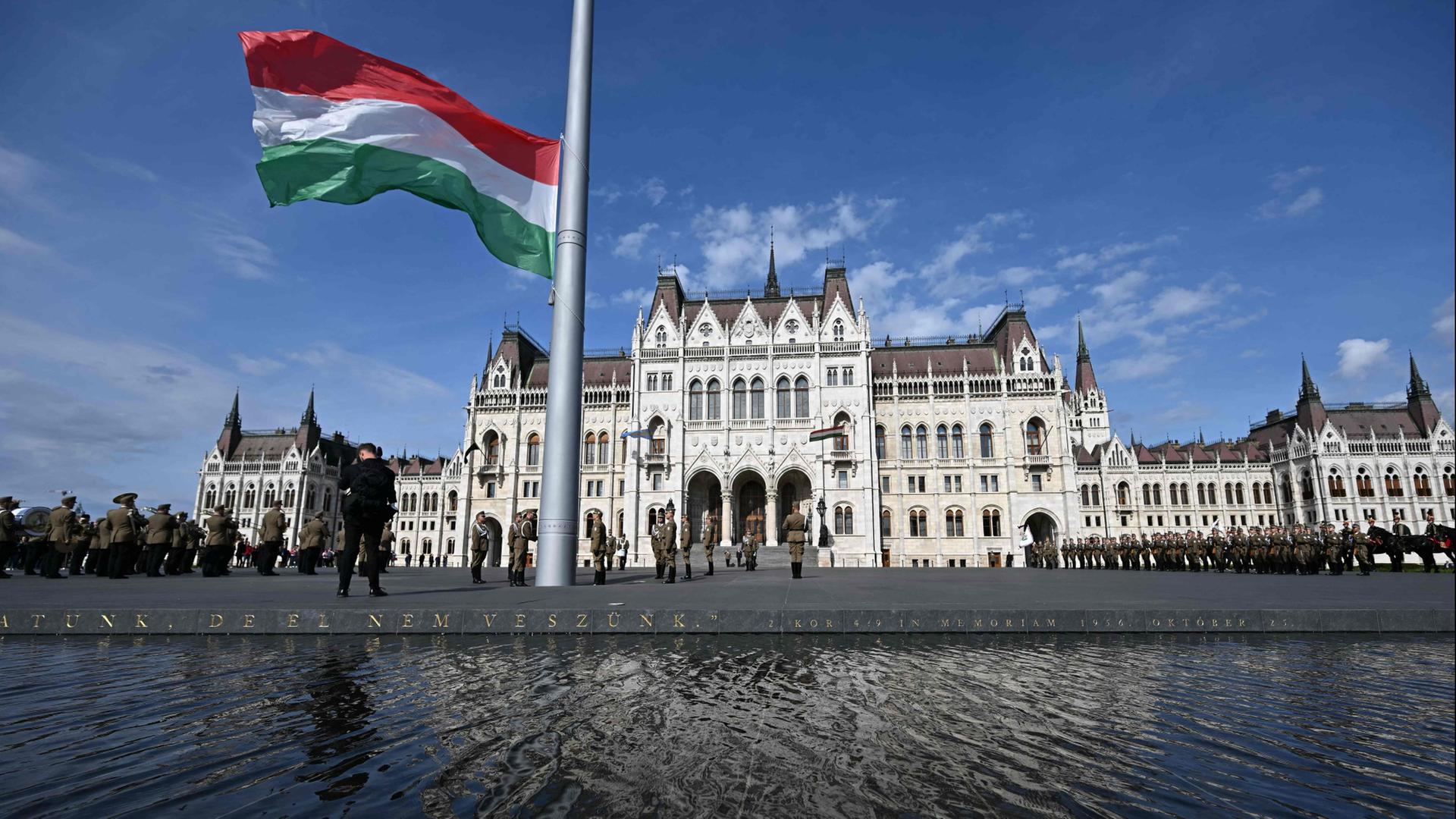 Ukraine-Liveblog: ++ USA erwägen laut Bericht Budapest für Gipfel ++