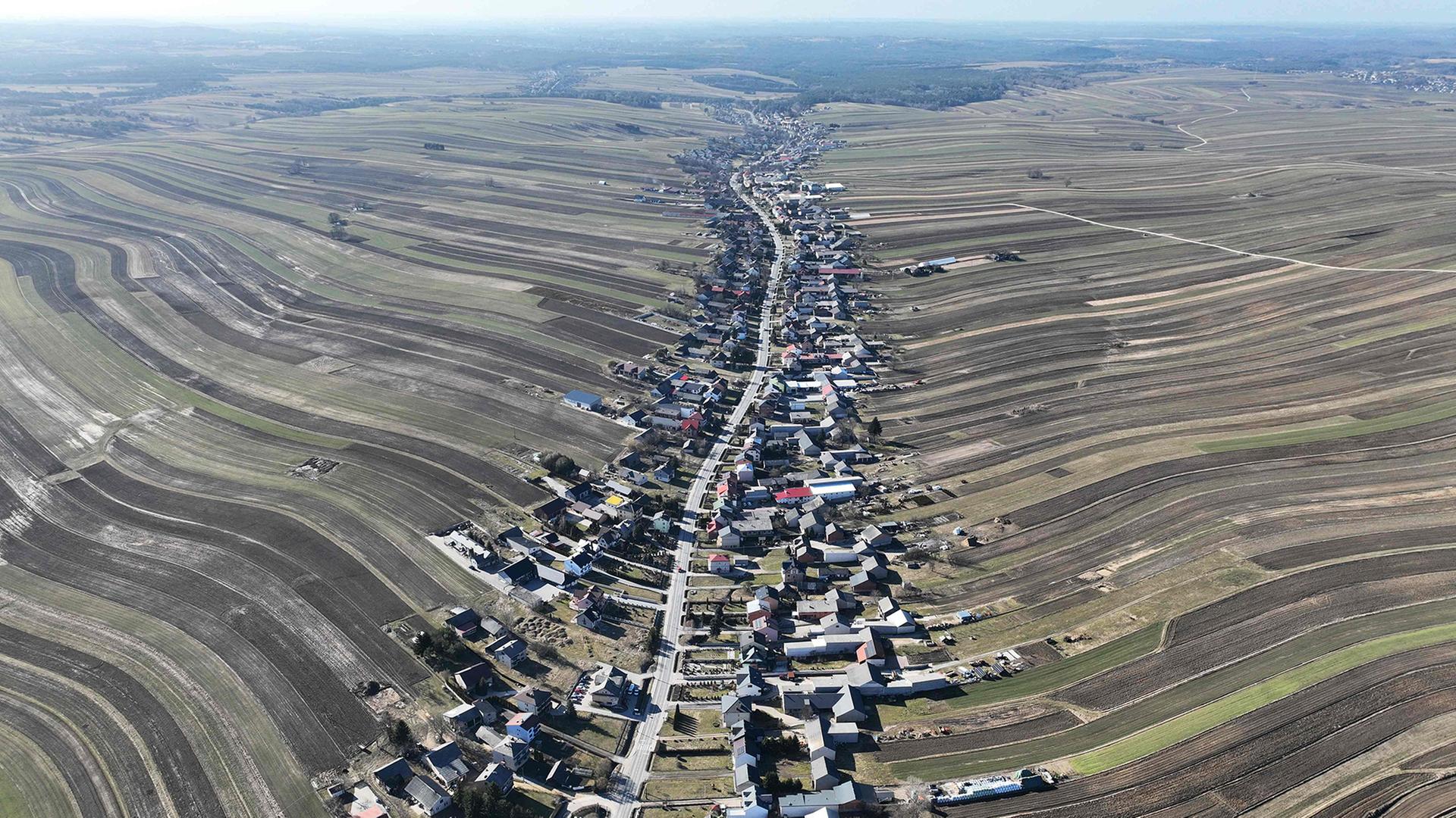 Luftaufnahme vom polnischen Dorf SuÅoszowa. | AFP