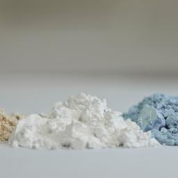 Die seltenen Erden Ceroxid, Yttriumoxid und Neodymoxid.