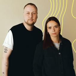 David Krause (l.) und Elena Kuch von 11KM: der tagesschau-Podcast.