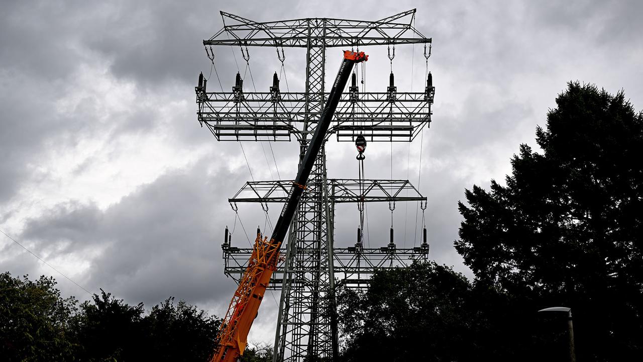 Brand in Verteilerstation: Massiver Stromausfall im Süden Berlins