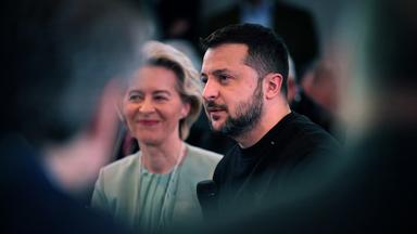 Wolodymyr Selenskyj und Ursula von der Leyen auf dem Weltwirtschaftsforum in Davos.
