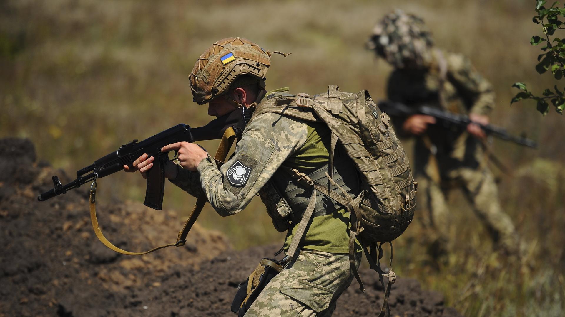 Soldaten beim Training in der Ukraine | AP