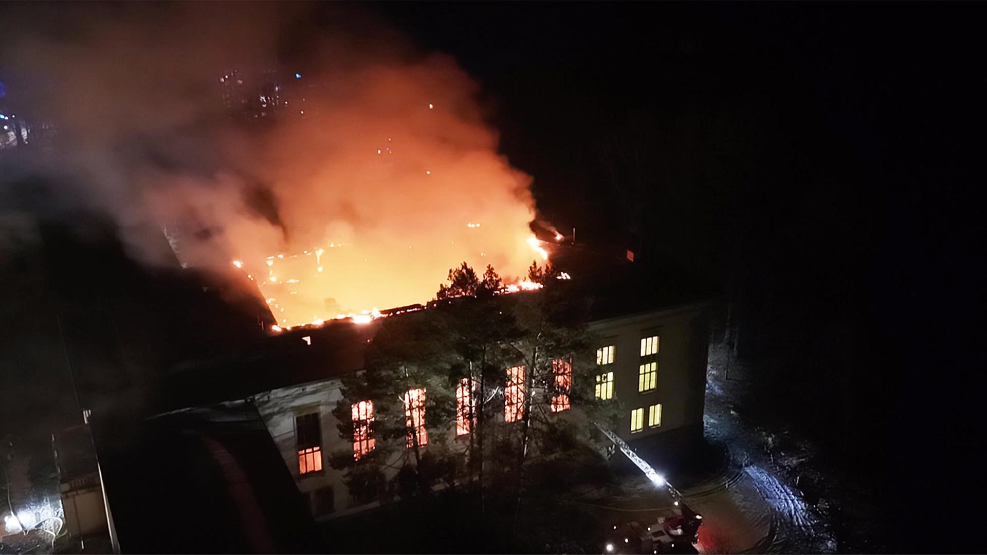 Feuer im Hauptgebäude Bogensee in Wandlitz am 21.01.2026. (Quelle: TV-News-Kontor) | TV-NewsKontor