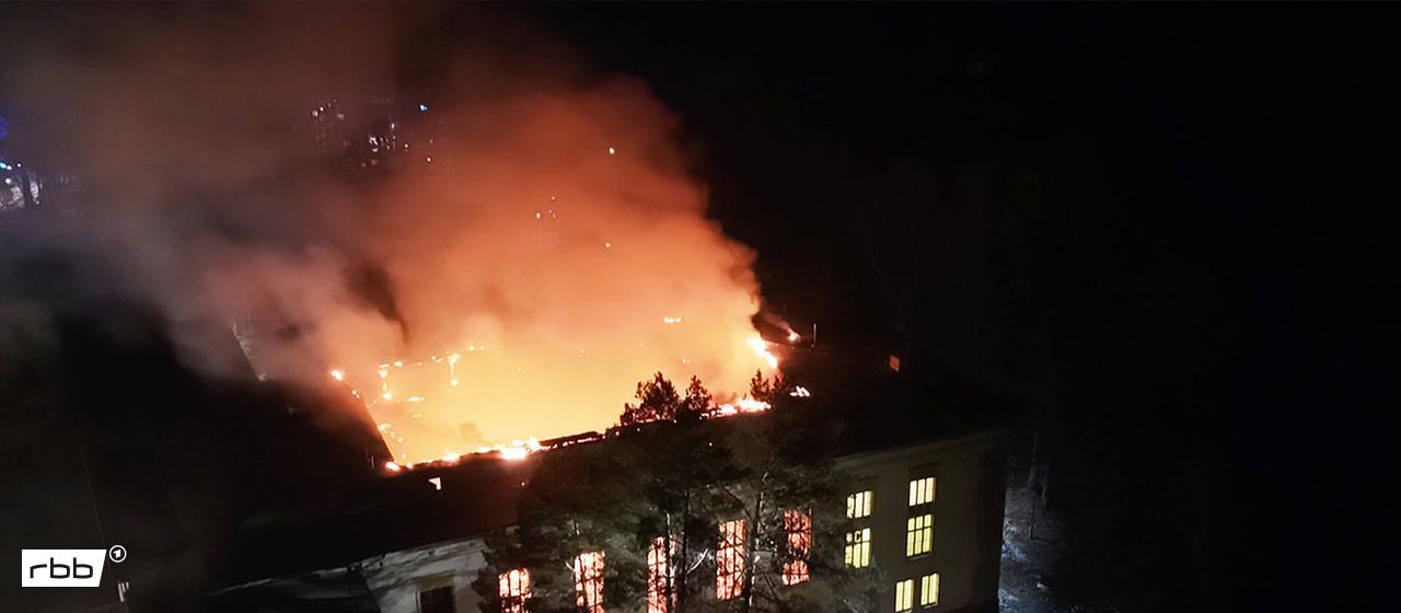 Feuer im Hauptgebäude Bogensee in Wandlitz am 21.01.2026. (Quelle: TV-News-Kontor)