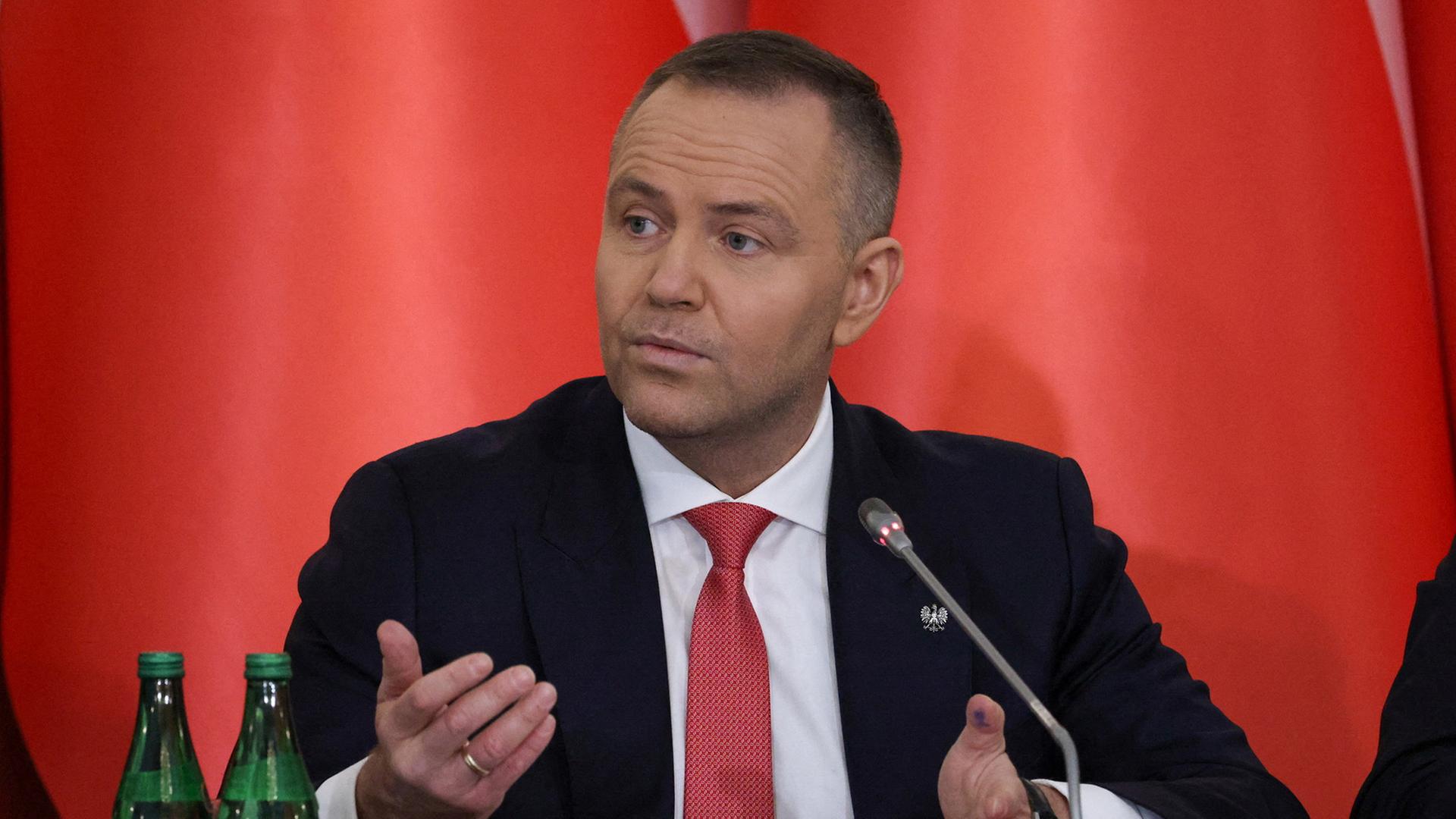 Polens Präsident denkt über eine eigene Atombombe nach 