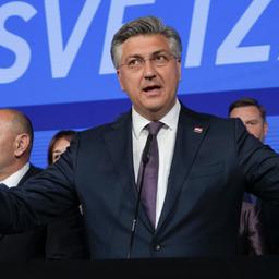 Andrej Plenkovic, amtierender Ministerpräsident Kroatiens, spricht, nachdem er seinen Sieg bei den Parlamentswahlen erklärt hat. 