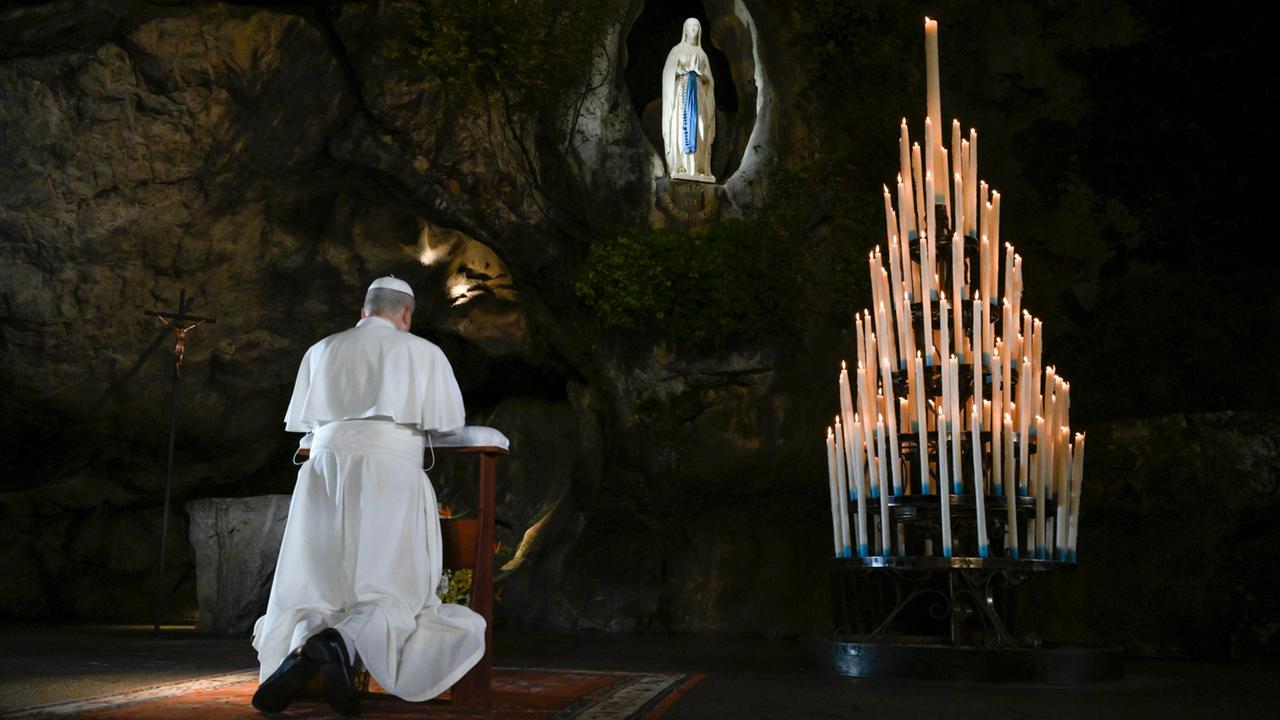 Papst Leo XIV. besucht Marienheiligtum in Grotte von Lourdes