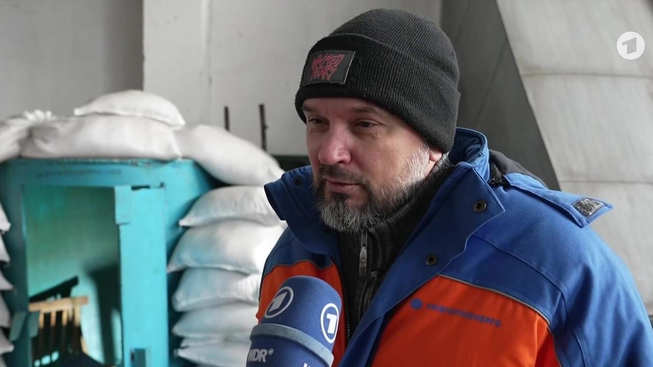 Wie Ukrainer sich ohne Heizung und Strom bei Minustemperaturen behelfen