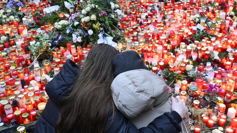 Menschen trauer in Prag