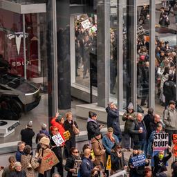 Proteste in New York vor einer Tesla-Zentrale (01.03.2025)