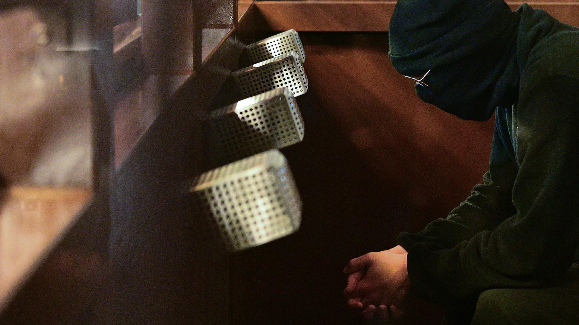 Prozess nach Messerangriff an Holocaust-Mahnmal in Berlin beginnt Prozess nach Messerangriff an Holocaust-Mahnmal in Berlin beginnt