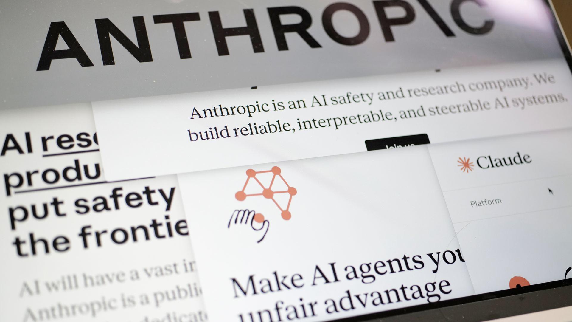 Seiten der Anthropic-Website und die Firmenlogos auf einem Laptopbildschirm. | picture alliance / ASSOCIATED PR