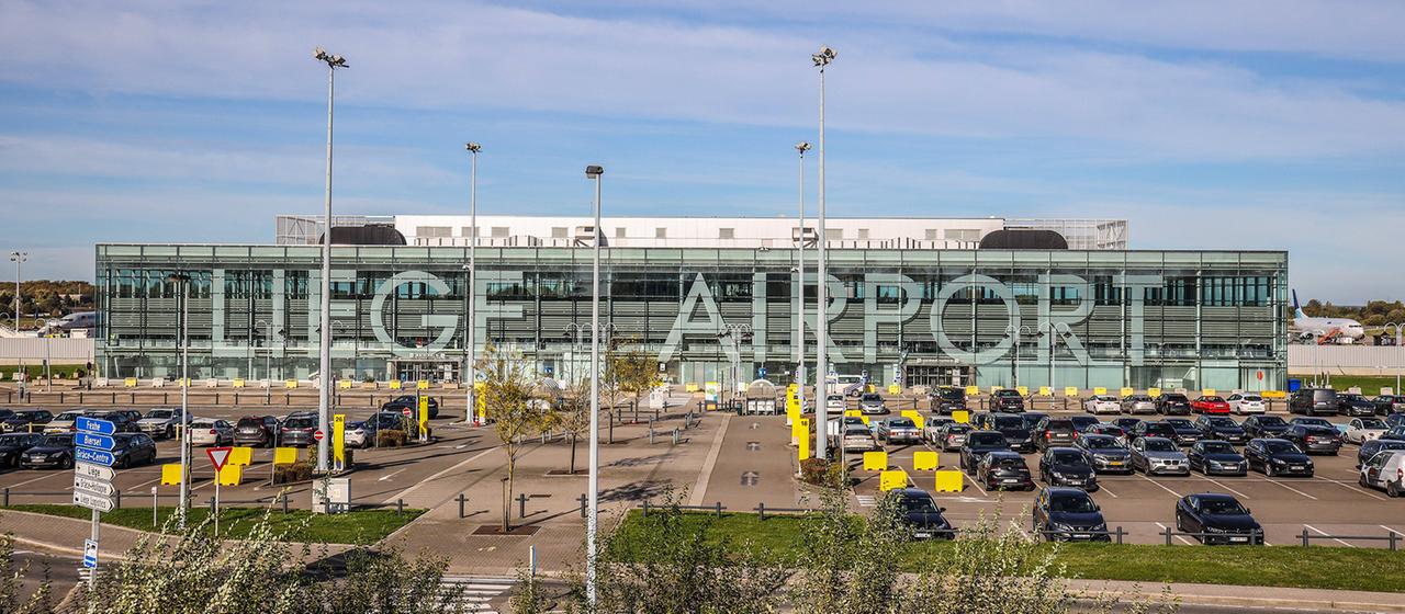 Blick auf den Flughafen Liege.
