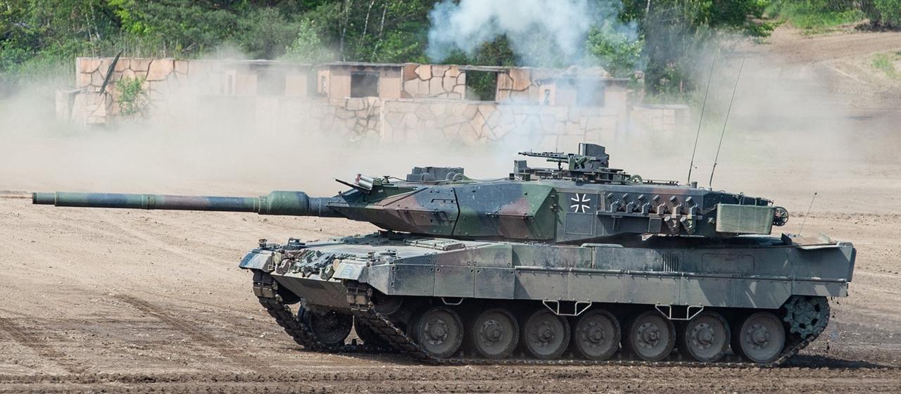 Ein deutscher Panzer vom Typ Leopard 2.