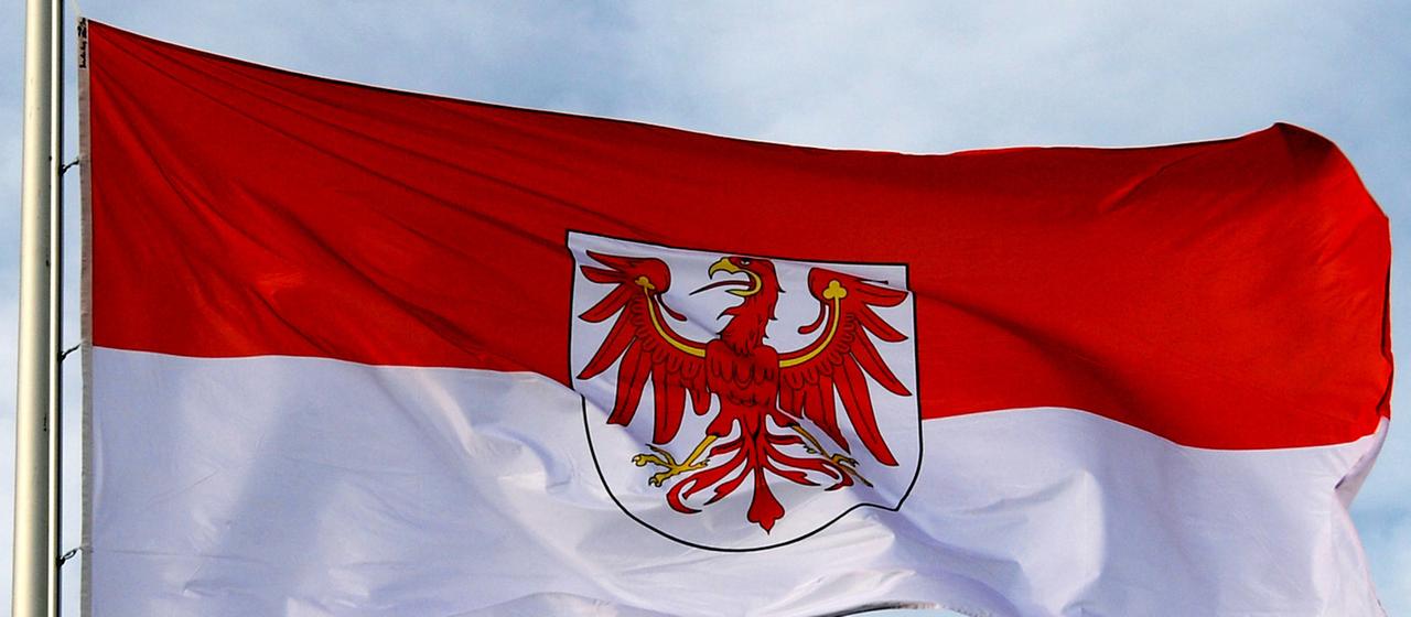 Fahne des Bundeslandes Brandenburg