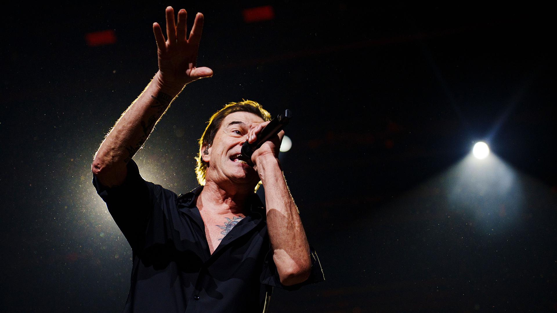 Campino von Die Toten Hosen bei einem Auftritt in Buenos Aires. | Guido Piotrkowski/dpa