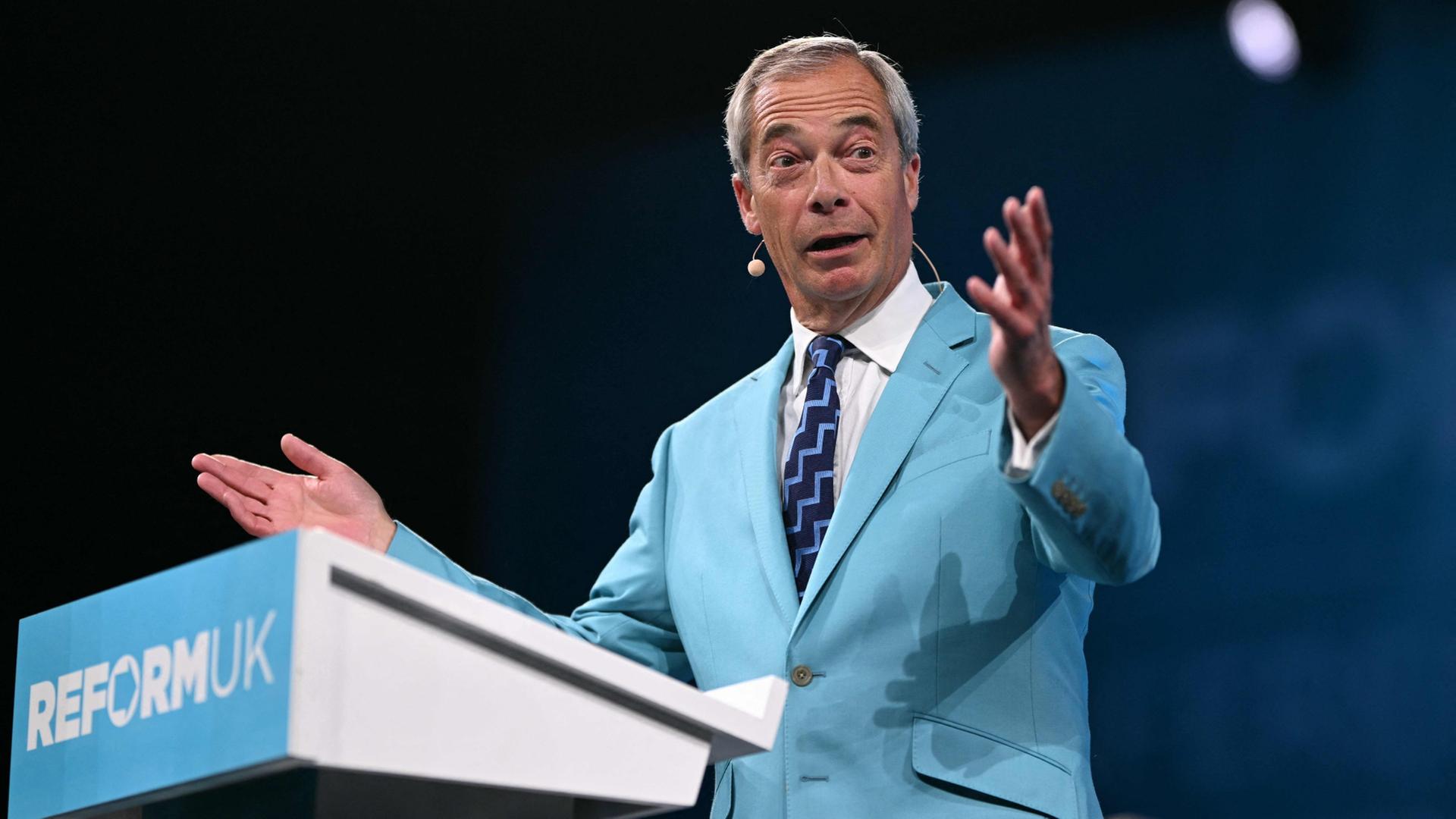 Nigel Farage beim Parteitag seiner Reform UK in Birmingham. | AFP
