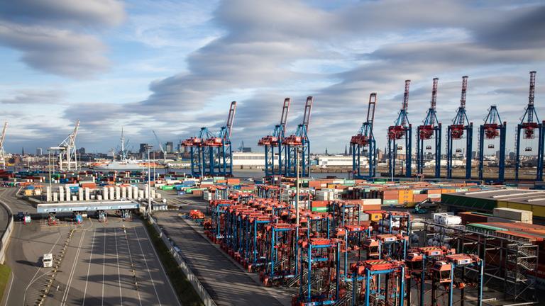Container-Umschlag am Hamburger Hafen