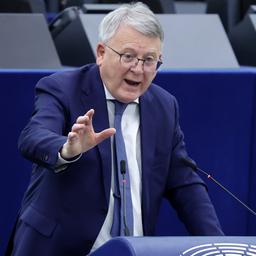 Nicolas Schmit spricht im Europaparlament in Straßburg (Frankreich)