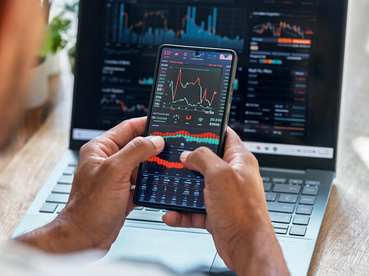 Immer mehr Menschen legen ihr Geld am Aktienmarkt an