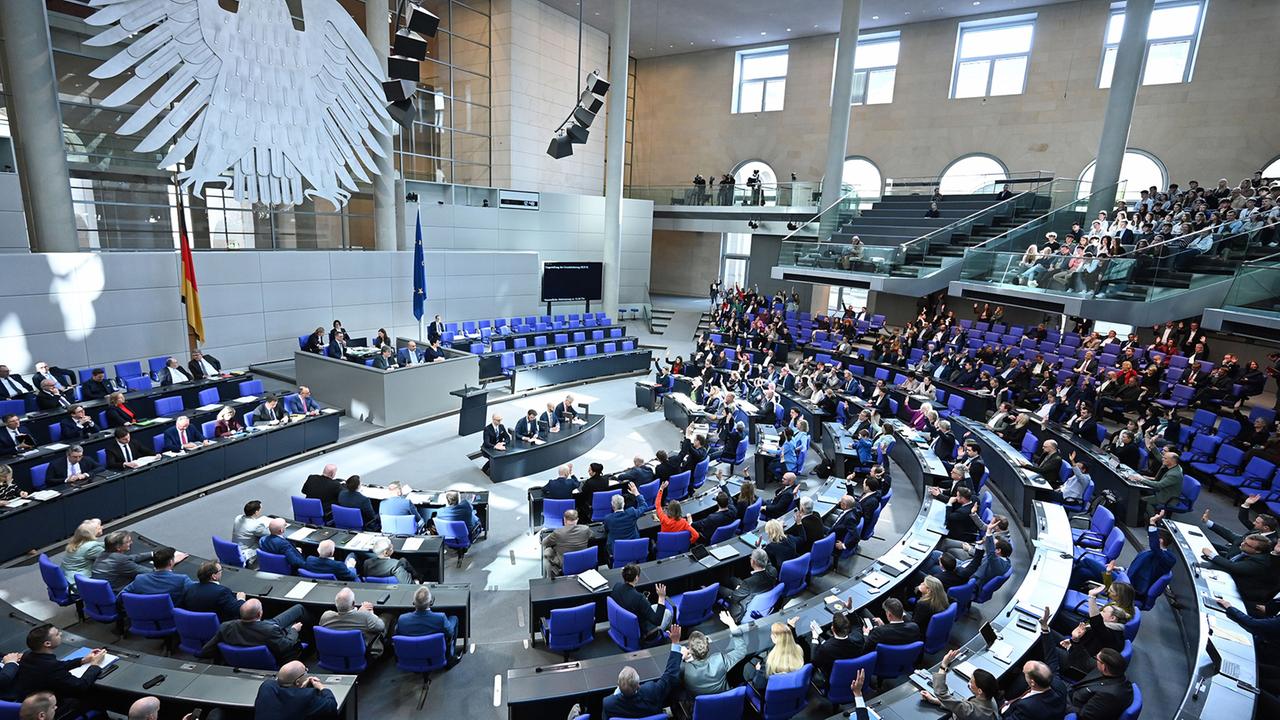 Grundsicherung statt Bürgergeld: Bundestag beschließt Reform