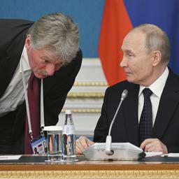 Dmitri Peskow und Wladimir Putin