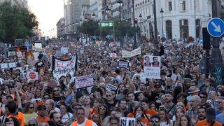 Zehntausende demonstrieren nach Zwangsräumung von 87-Jähriger in Madrid