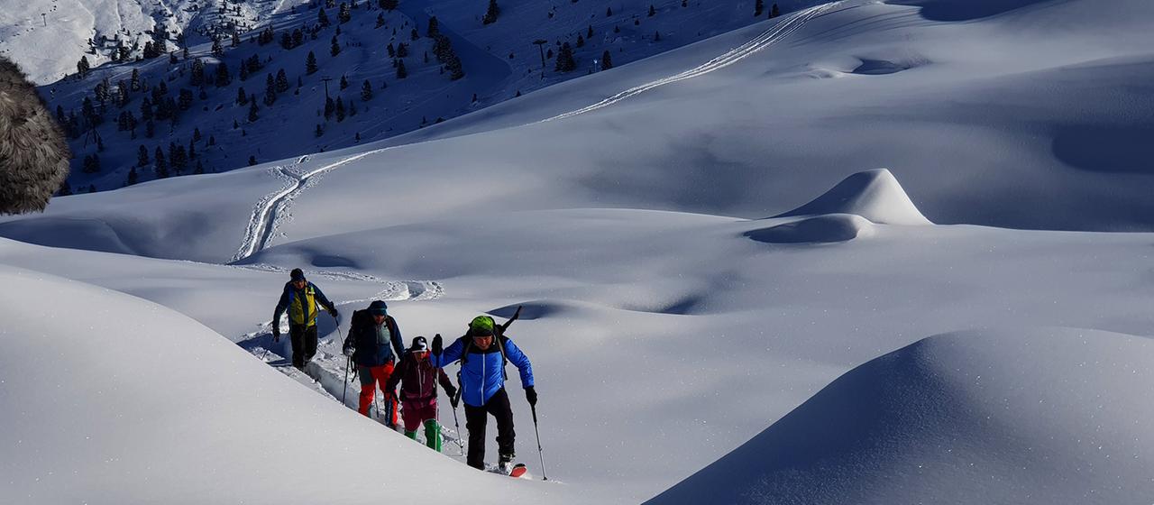Georg Kronthaler mit Skitourengehern 