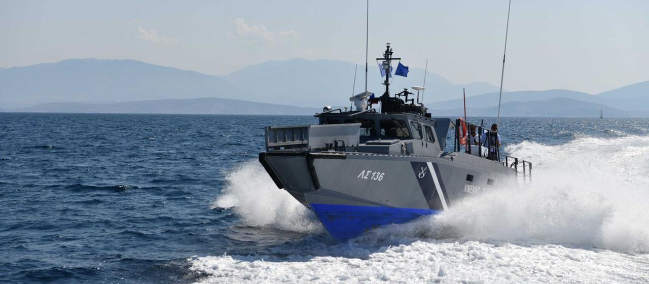 Ein Boot der griechischen Küstenwache vor Kreta (Archivbild). 