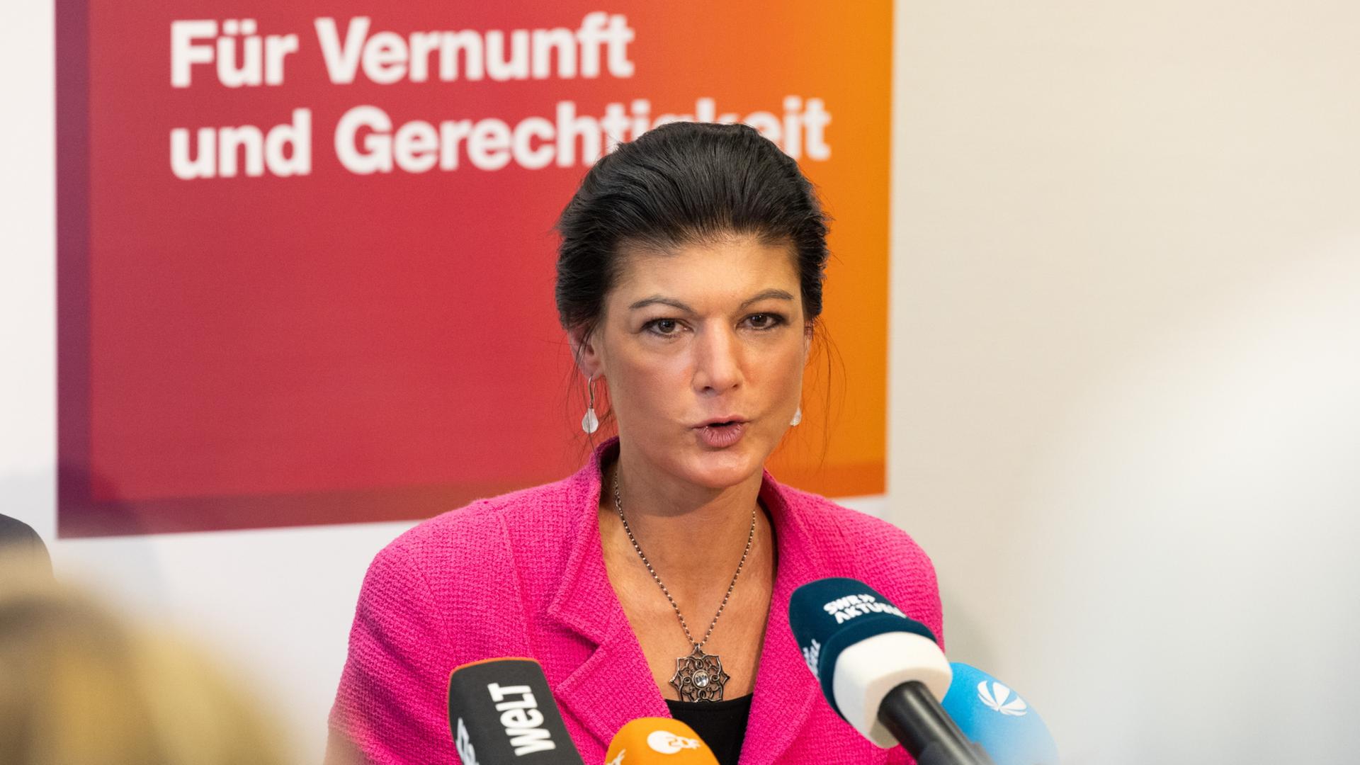 Neu gegründetes Bündnis Sahra Wagenknecht hält ersten Parteitag ab |  tagesschau.de