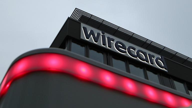 Wirecard-Logo am ehemaligen Konzernsitz in Aschheim