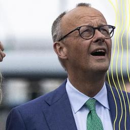 Friedrich Merz besucht die ILA 2026 auf dem Gelände des Flughafens Berlin Brandenburg.